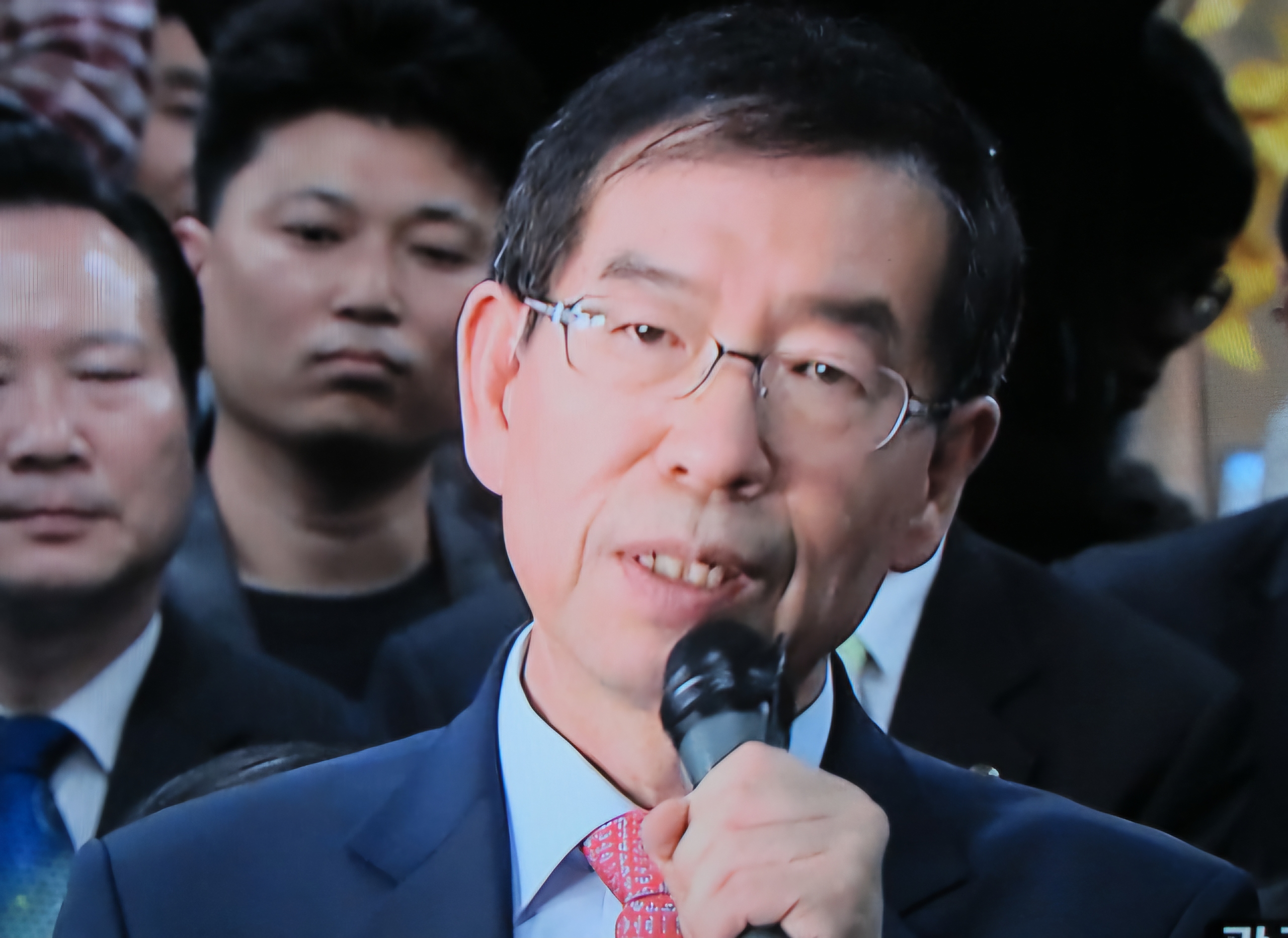 Read more about the article 서울시장, 무소속 박원순 당선