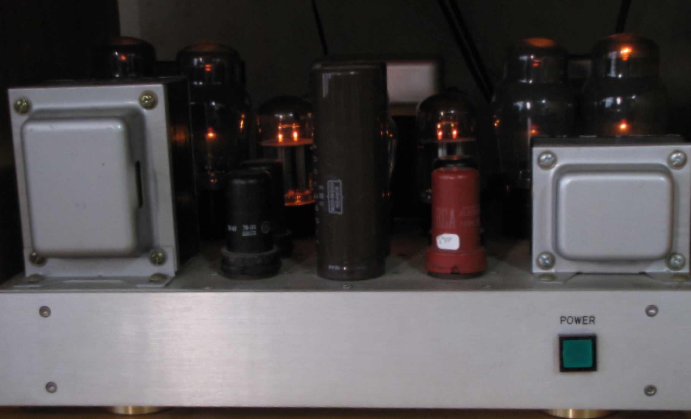 Read more about the article 아직도 진공관앰프 쓰세요?