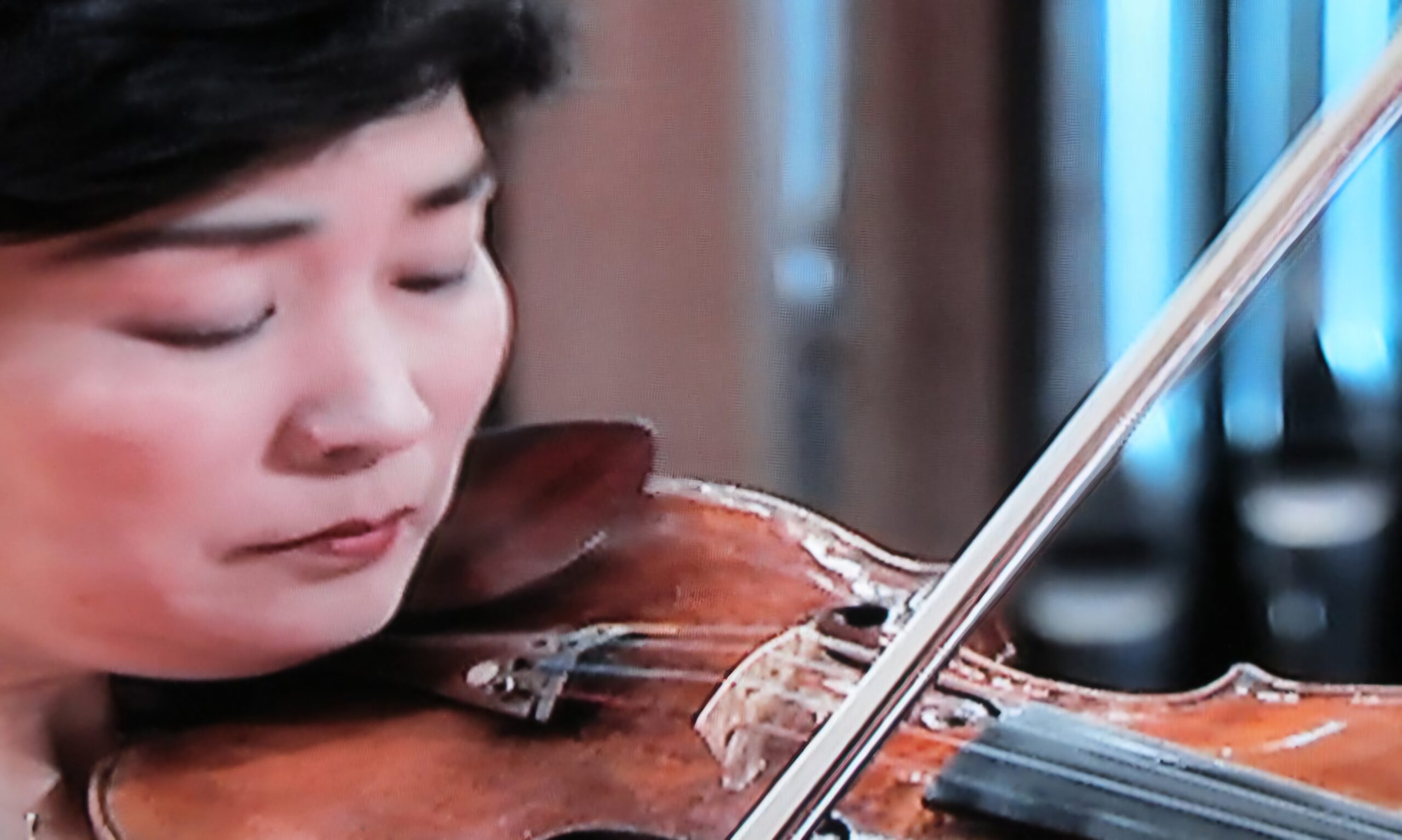 Read more about the article ‘타쿠미 구보다’, 바이올린 음색이 좋습니다.