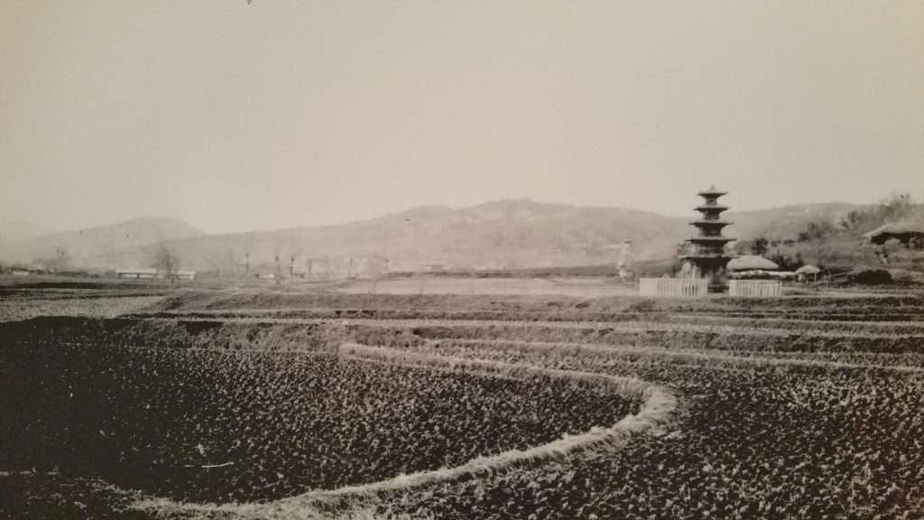 Read more about the article 부여 정립사지 5층탑 옛 모습입니다.