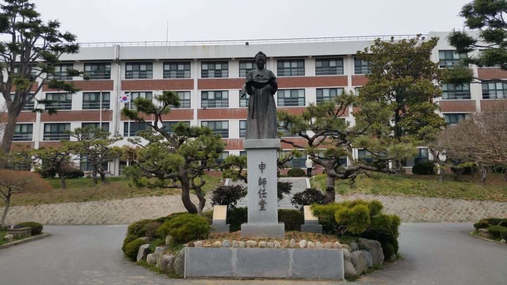 Read more about the article 회갑의 제자와 함께 40년전을 추억했습니다.